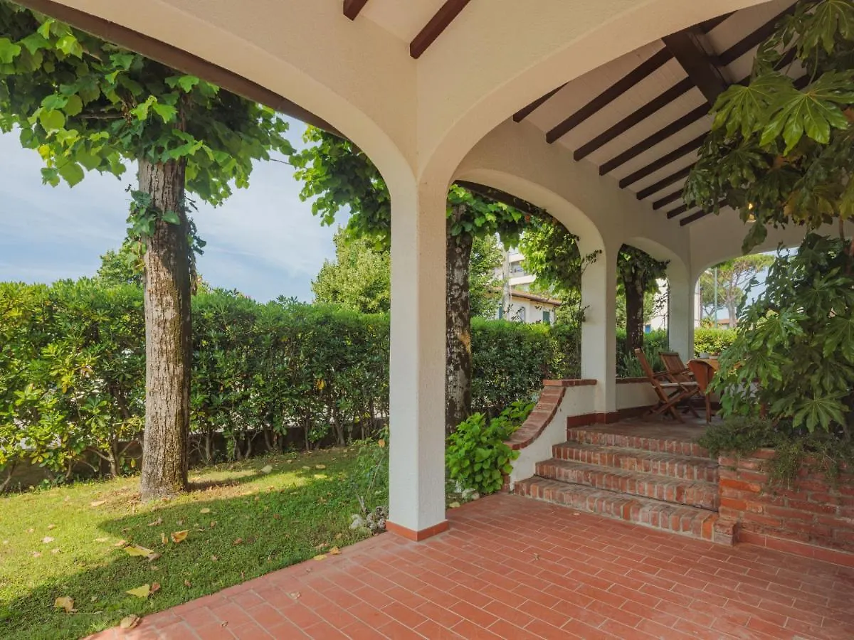 Holiday Home Bona By Interhome Forte dei Marmi