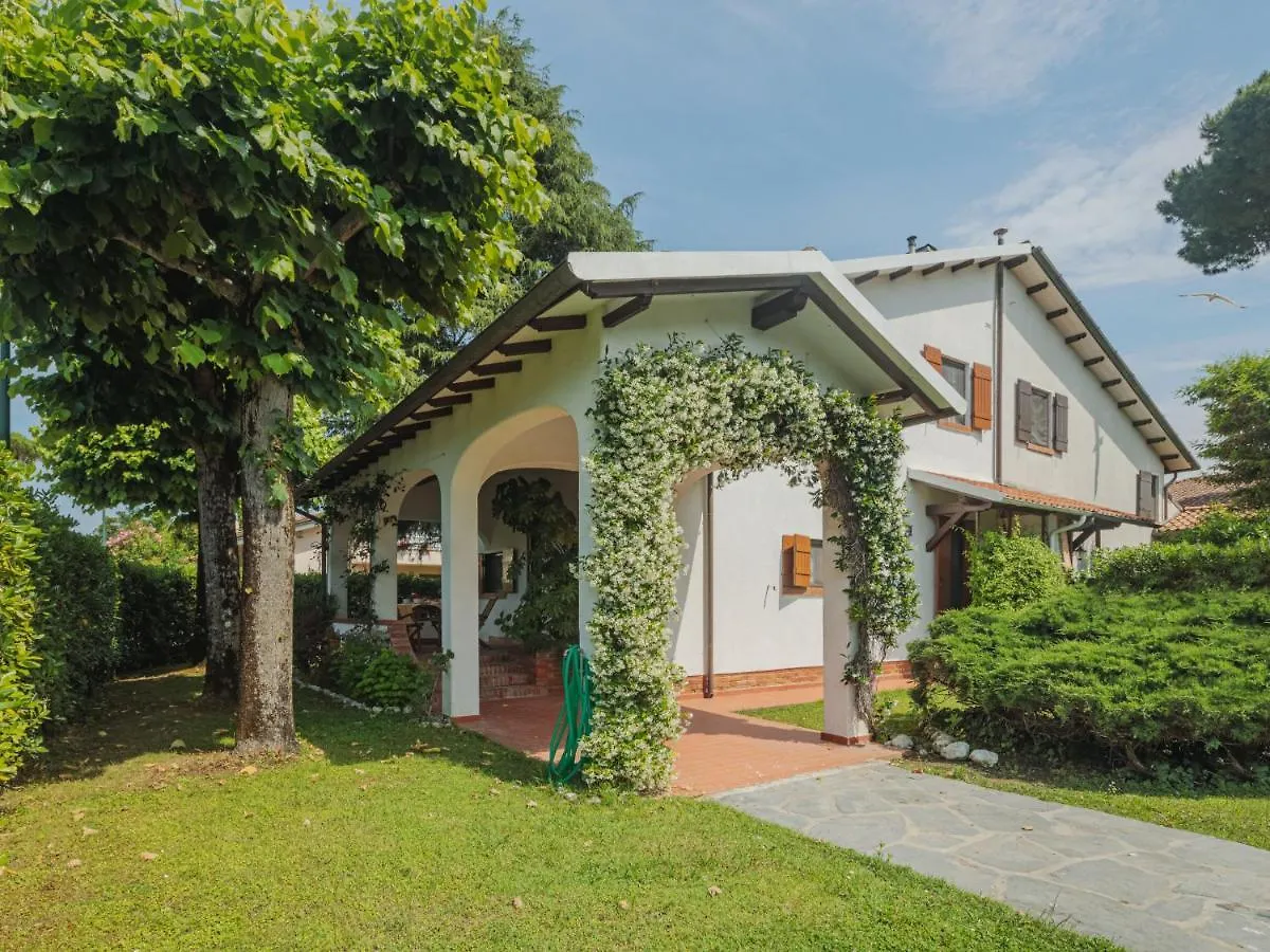 Holiday Home Bona By Interhome Forte dei Marmi