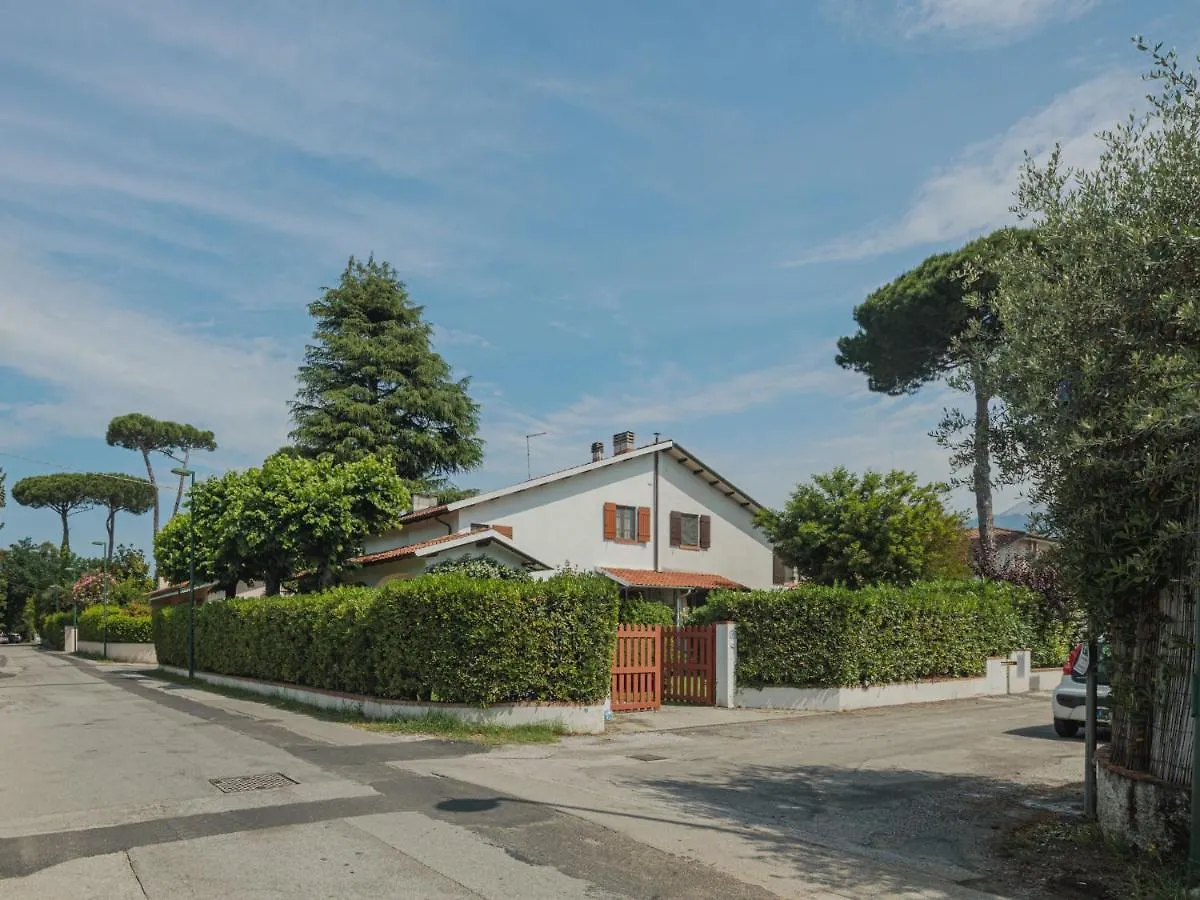 Holiday Home Bona By Interhome Forte dei Marmi