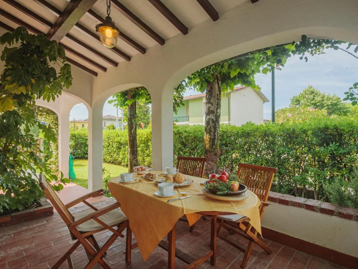 Holiday Home Bona By Interhome Forte dei Marmi
